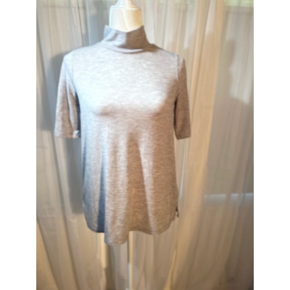 Loft Size Small Petite Mock Turtleneck Knit Top with Short Sleeves Gray NWOT